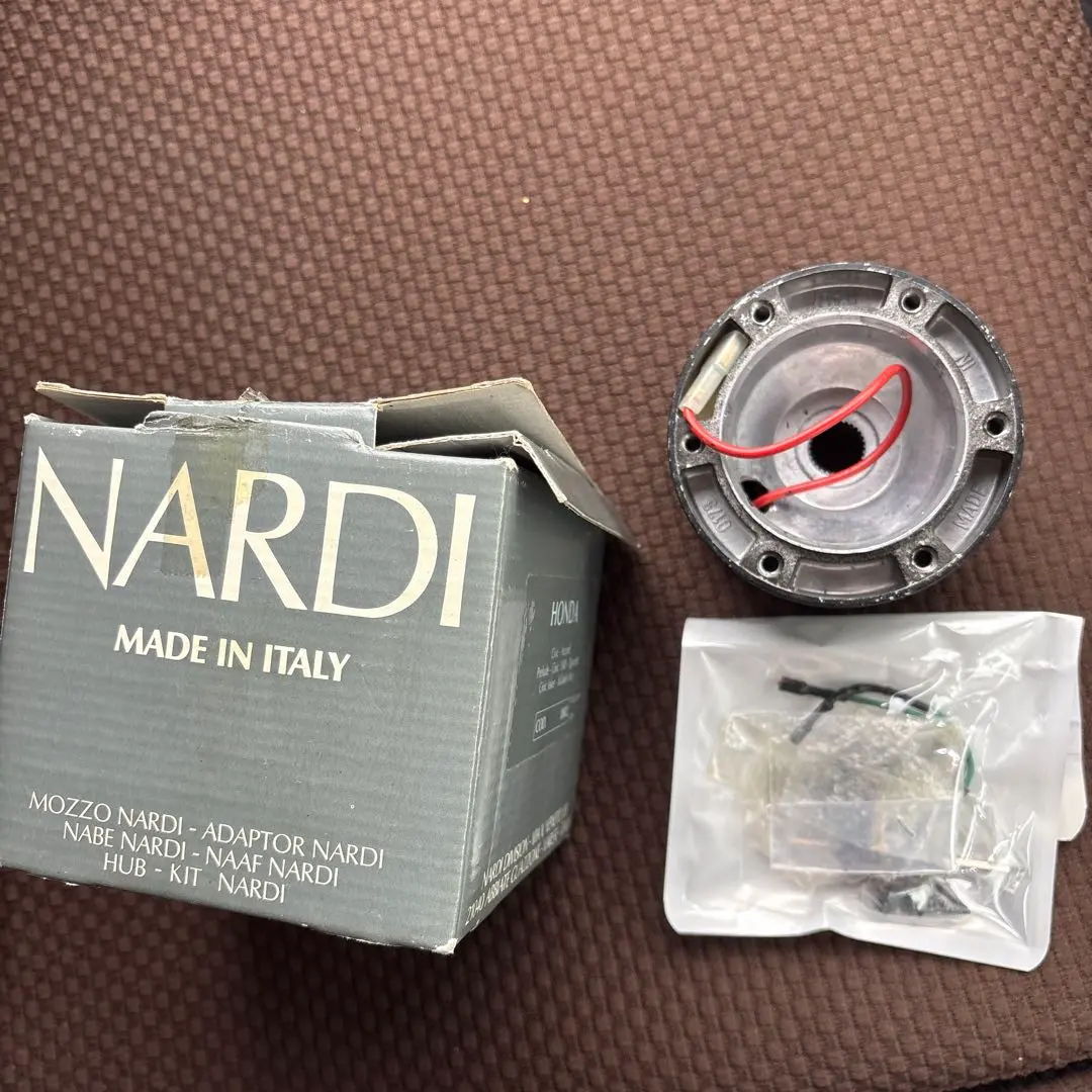 NARDI ステアリングボス ホンダ車用(シビック.プレリュードなど)