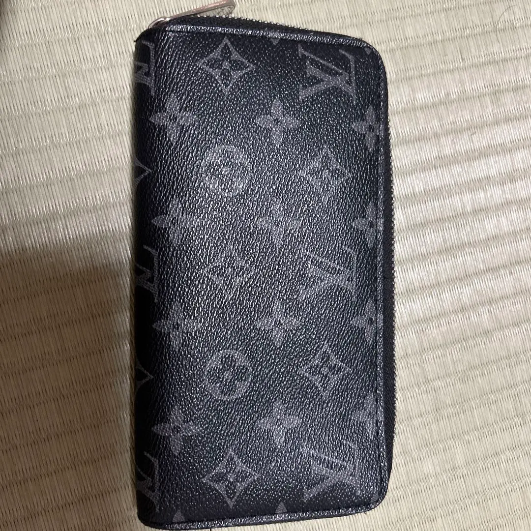 LOUIS VUITTON モノグラム エクリプス ジッピーウォレット