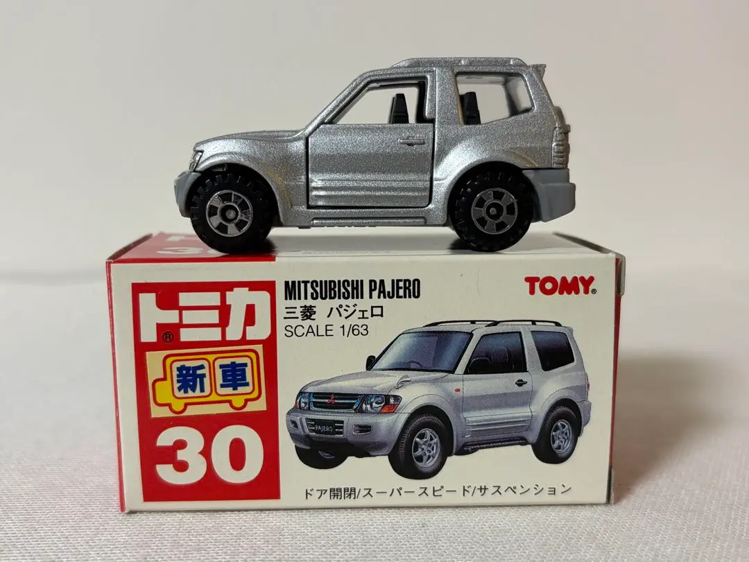トミカ 日本製 赤箱 30 三菱 パジェロ 新車シール付き