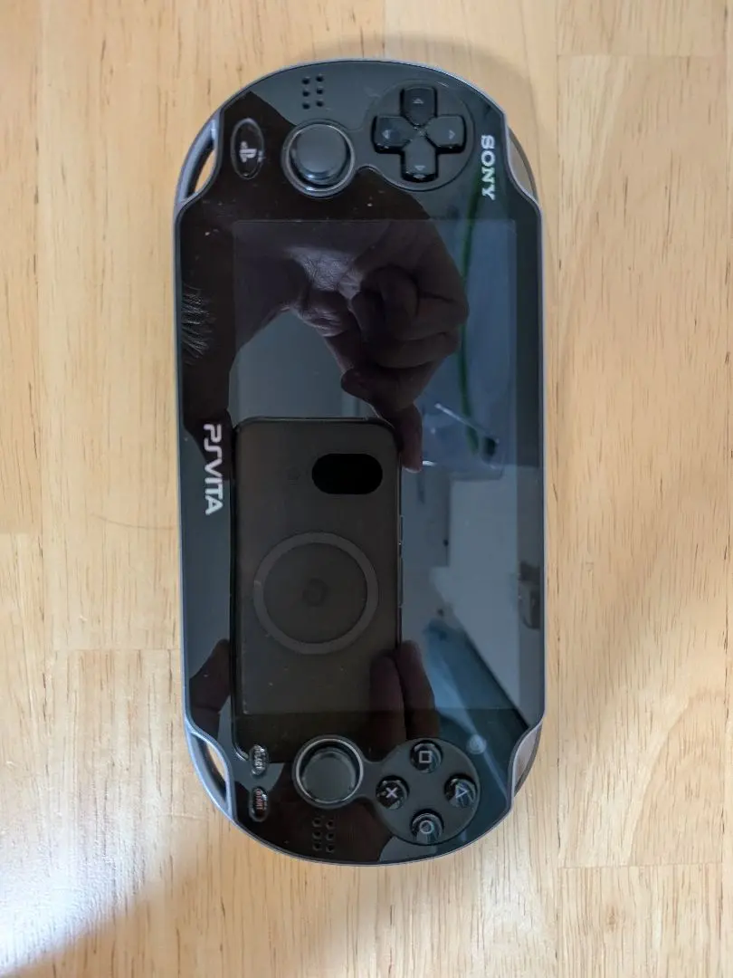 PlayStation Vita PCH-1100 ブラック 純正ケース付き